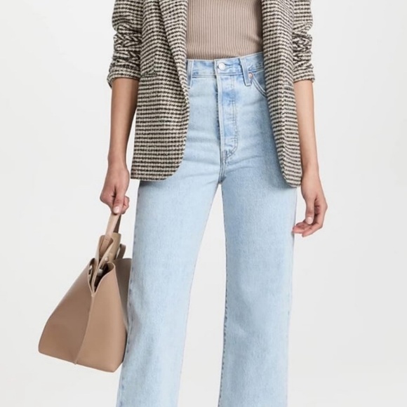 Levi’s Ribcage Straight Ankle Women’s Jean in Ojai Shore - Light Wash - Picture 9 of 9